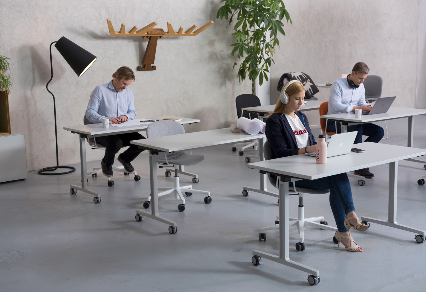 RBM Connect - stoliki do biur i sal konferencyjnych, Producent: Flokk, Dystrybutor: Vipservice